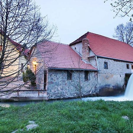 Moara De Piatra Hotel Karcfalva Kültér fotó